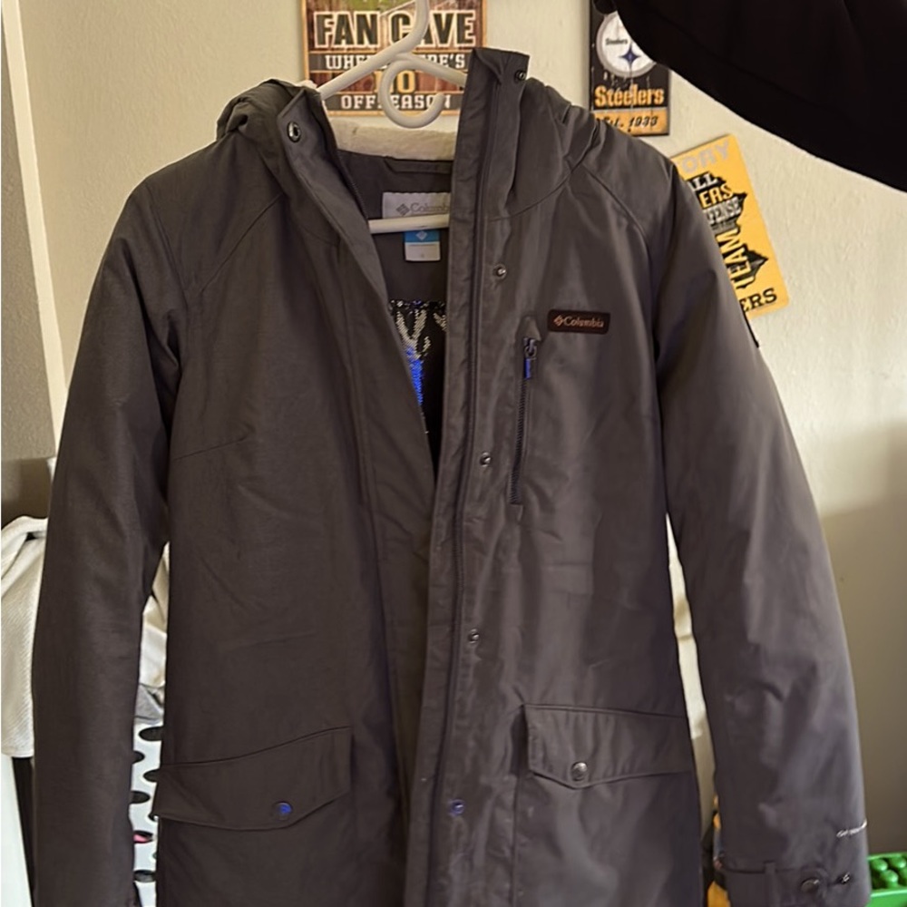 Omni hear size small Columbia winter coat, dark gray, long coat, super warm!!